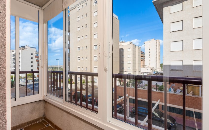 Resale - Apartment -
Guardamar del Segura - Pueblo