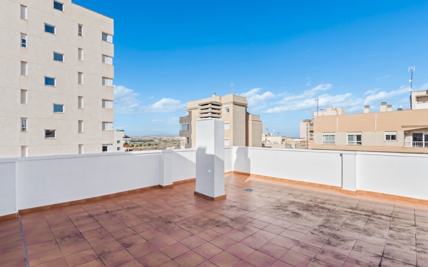 Resale - Apartment -
Guardamar del Segura - Pueblo