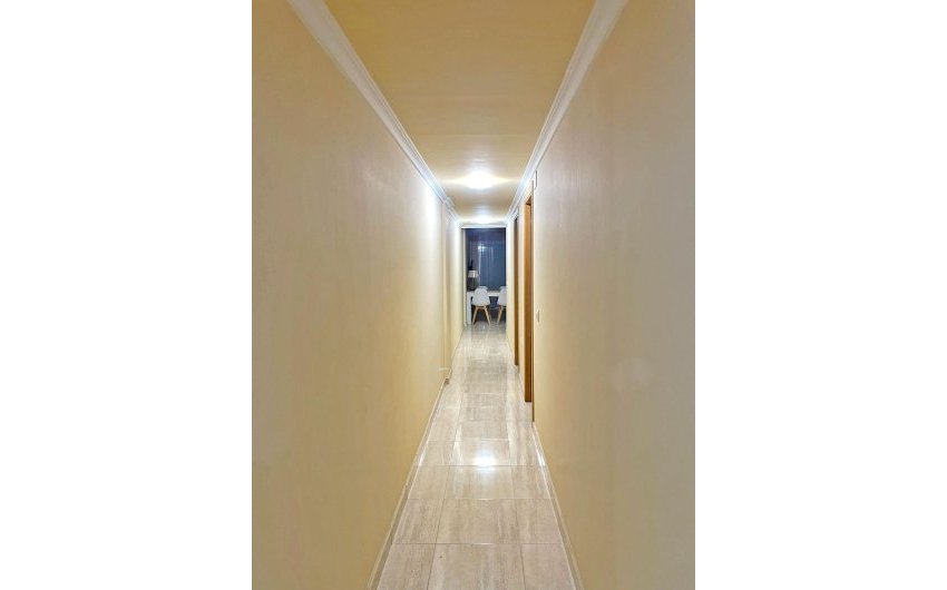 Resale - Apartment -
Guardamar del Segura - Puerto Deportivo