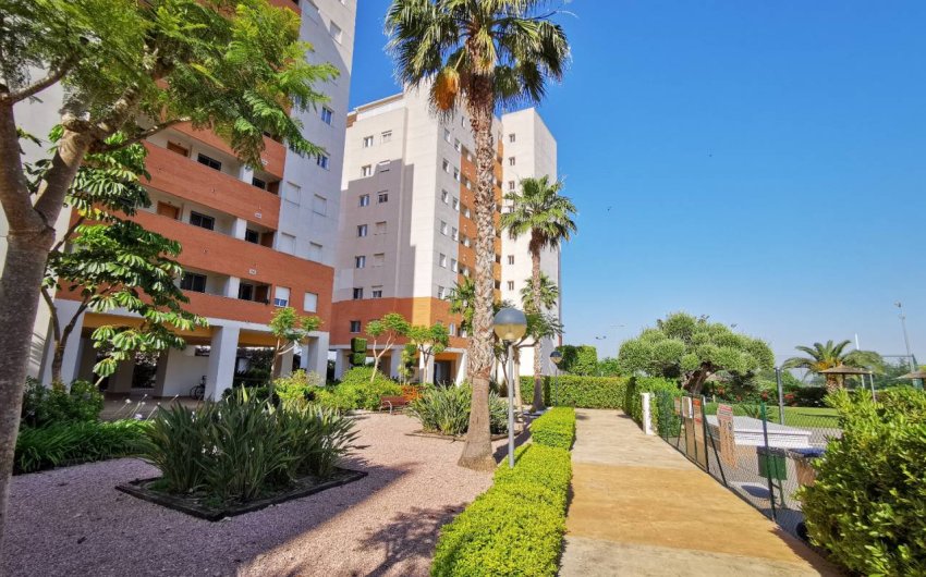 Resale - Apartment -
Guardamar del Segura - Puerto