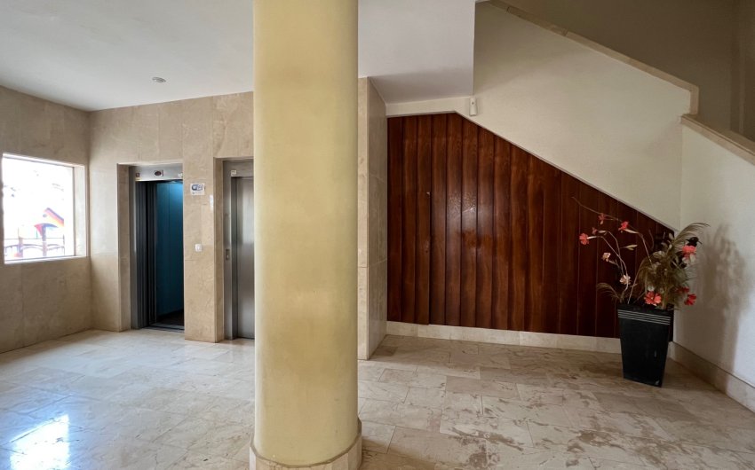 Resale - Apartment -
Guardamar del Segura - Puerto