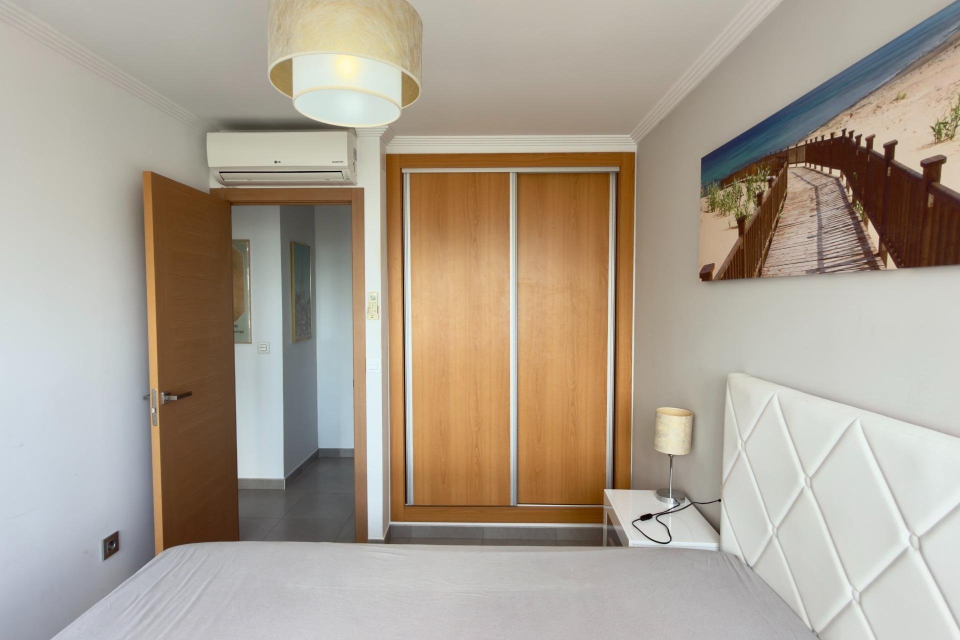 Resale - Apartment -
Guardamar del Segura - Urbanizaciones