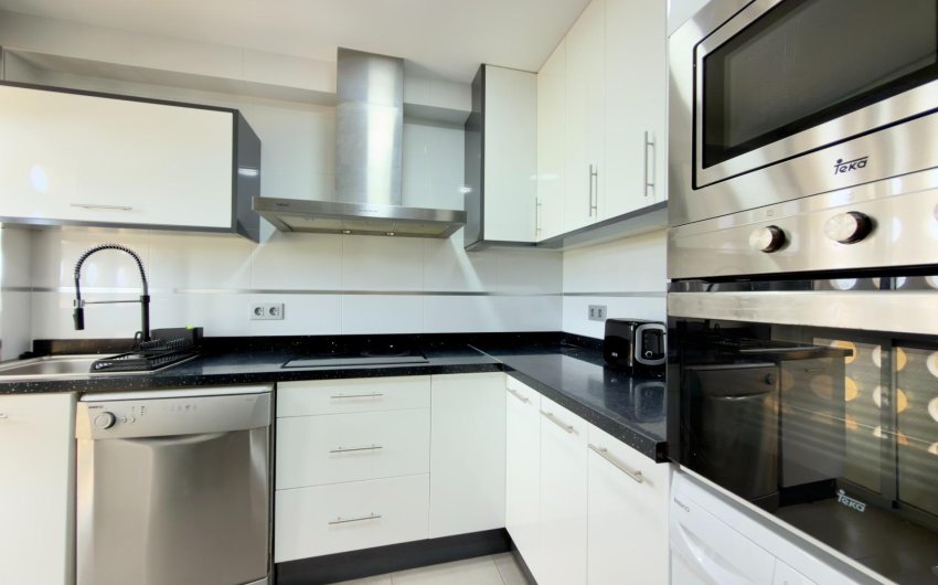 Resale - Apartment -
Guardamar del Segura - Urbanizaciones