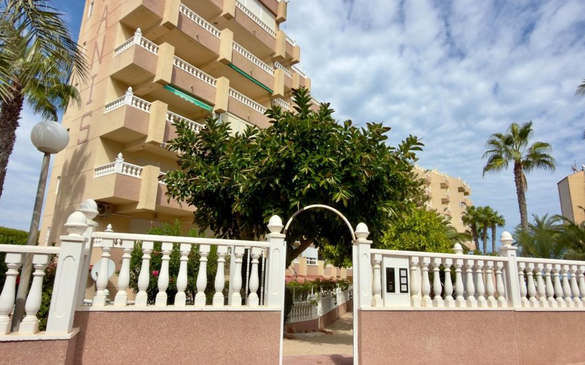 Resale - Apartment -
Guardamar del Segura - Urbanizaciones