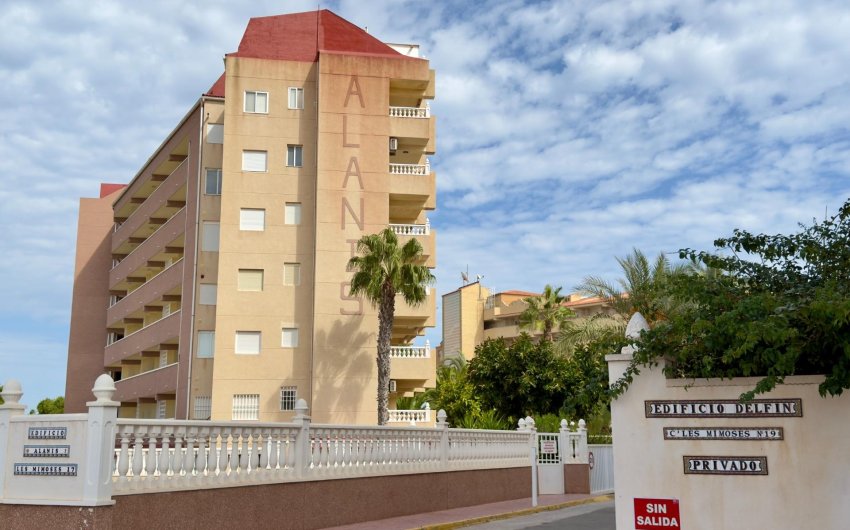 Resale - Apartment -
Guardamar del Segura - Urbanizaciones