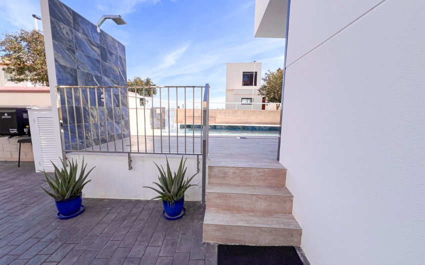 Resale - Apartment -
Guardamar del Segura - Urbanizaciones