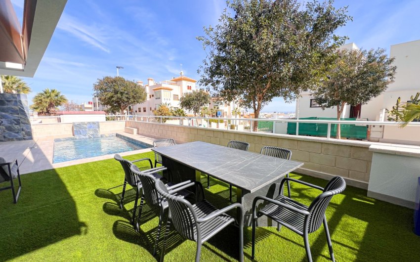 Resale - Apartment -
Guardamar del Segura - Urbanizaciones