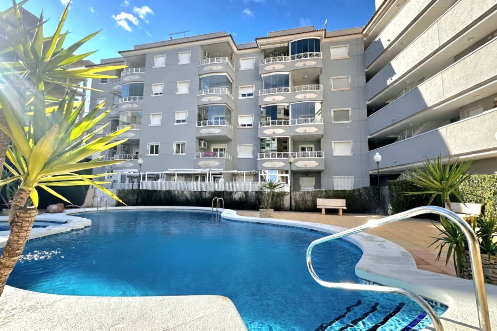 Resale - Apartment -
Guardamar del Segura