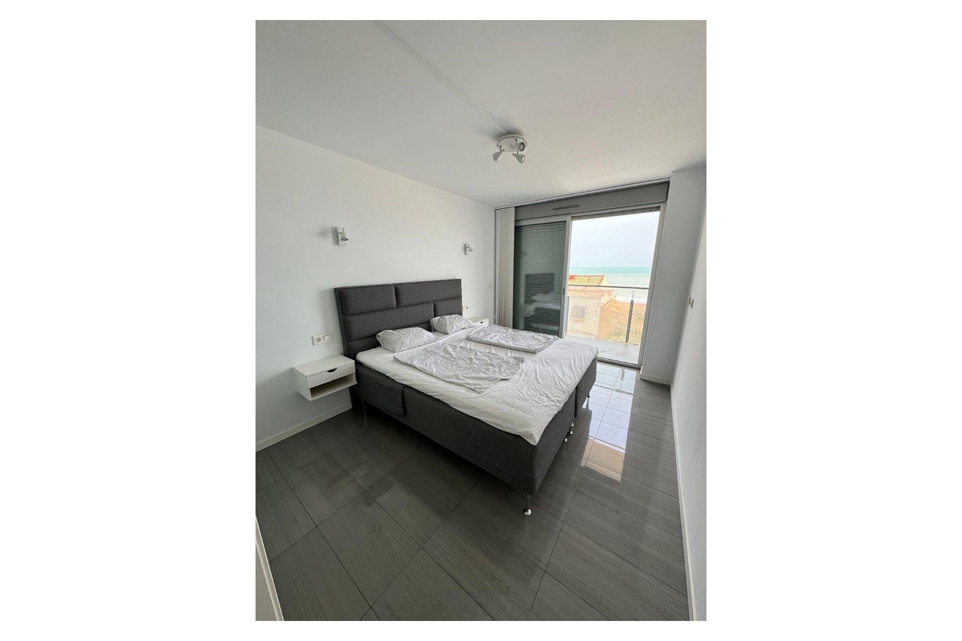 Resale - Apartment -
Guardamar del Segura