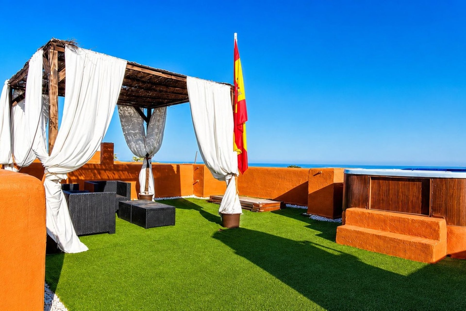 Resale - Apartment -
La Duquesa - Costa del Sol