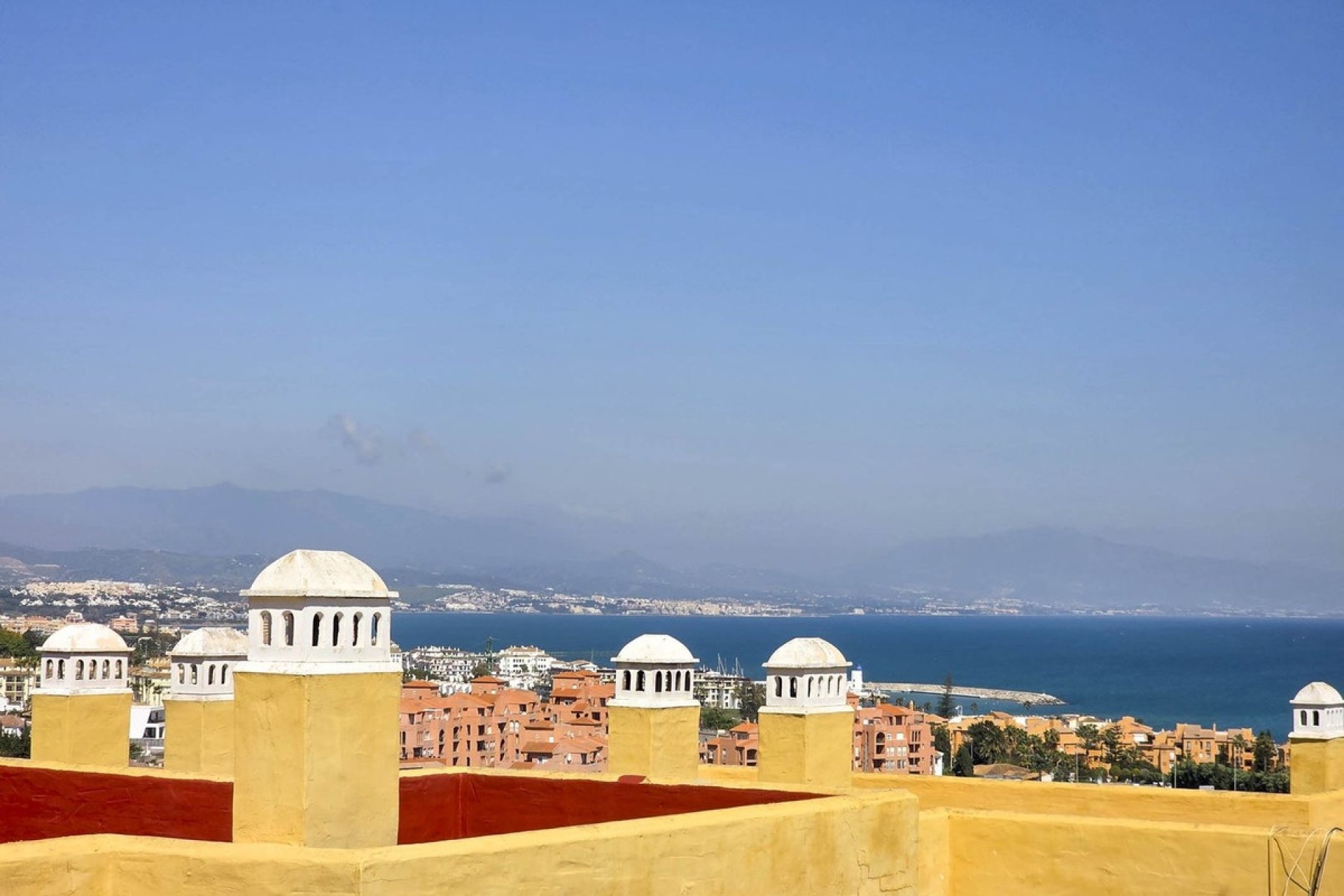 Resale - Apartment -
La Duquesa - Costa del Sol