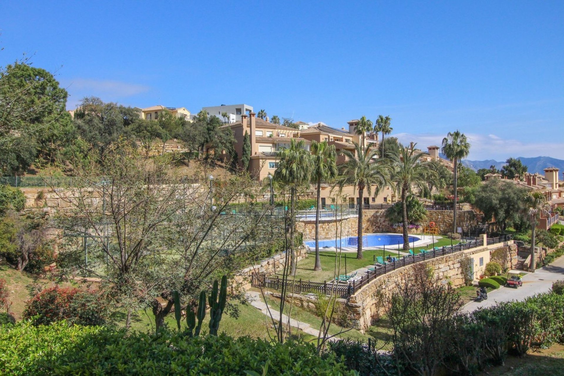 Resale - Apartment -
La Mairena - Inland