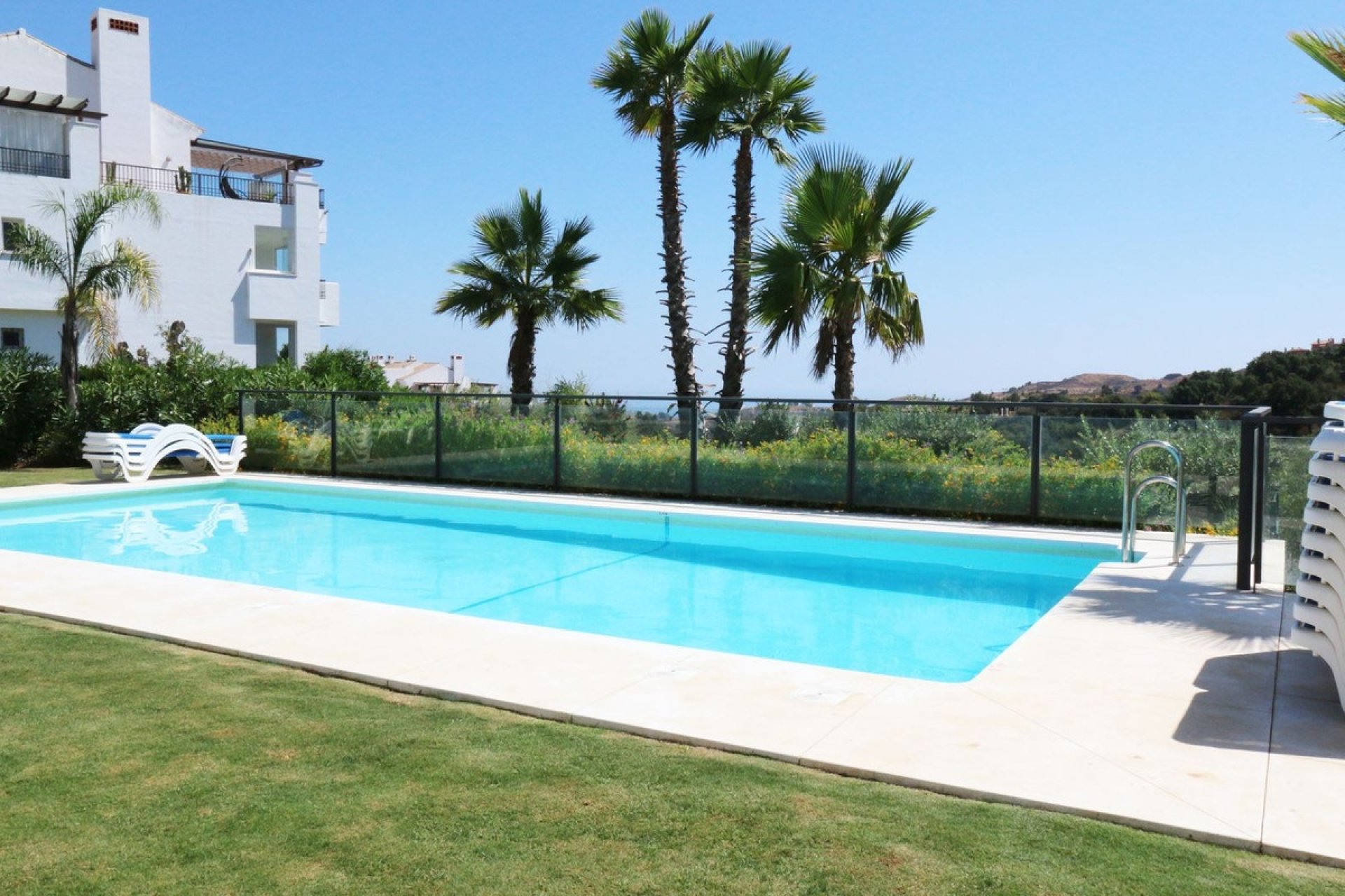 Resale - Apartment -
La Mairena - Inland