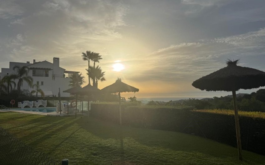 Resale - Apartment -
La Mairena - Inland
