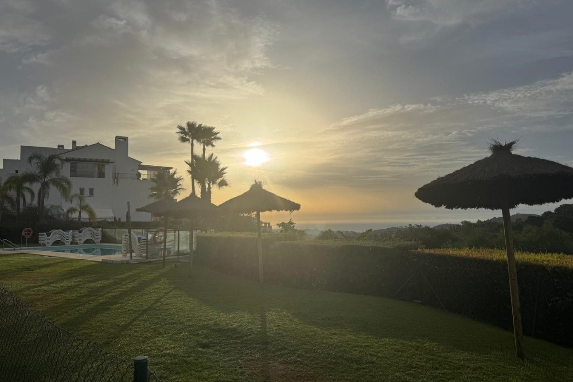 Resale - Apartment -
La Mairena - Inland
