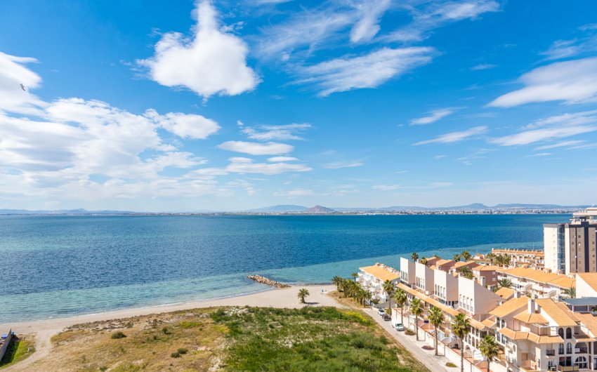 Resale - Apartment -
La Manga del Mar Menor