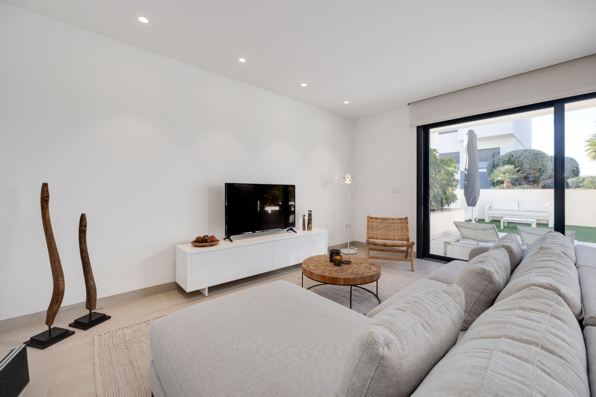 Resale - Apartment -
Las Colinas Golf Resort - Las Colinas golf