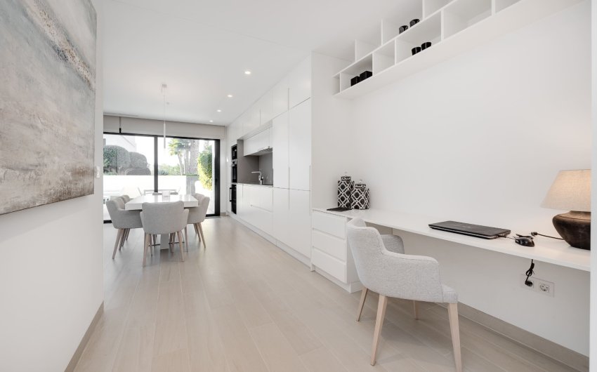 Resale - Apartment -
Las Colinas Golf Resort - Las Colinas golf