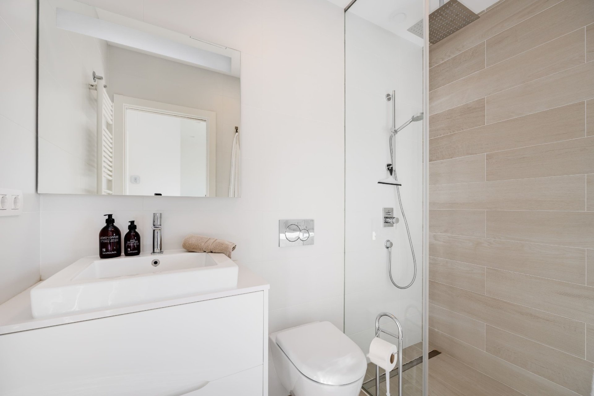 Resale - Apartment -
Las Colinas Golf Resort - Las Colinas golf