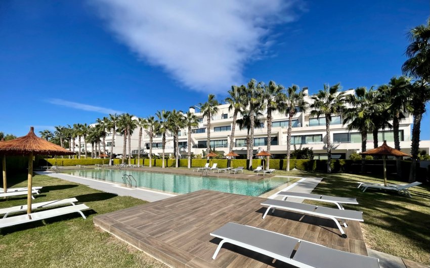 Resale - Apartment -
Las Colinas Golf Resort - Las Colinas golf