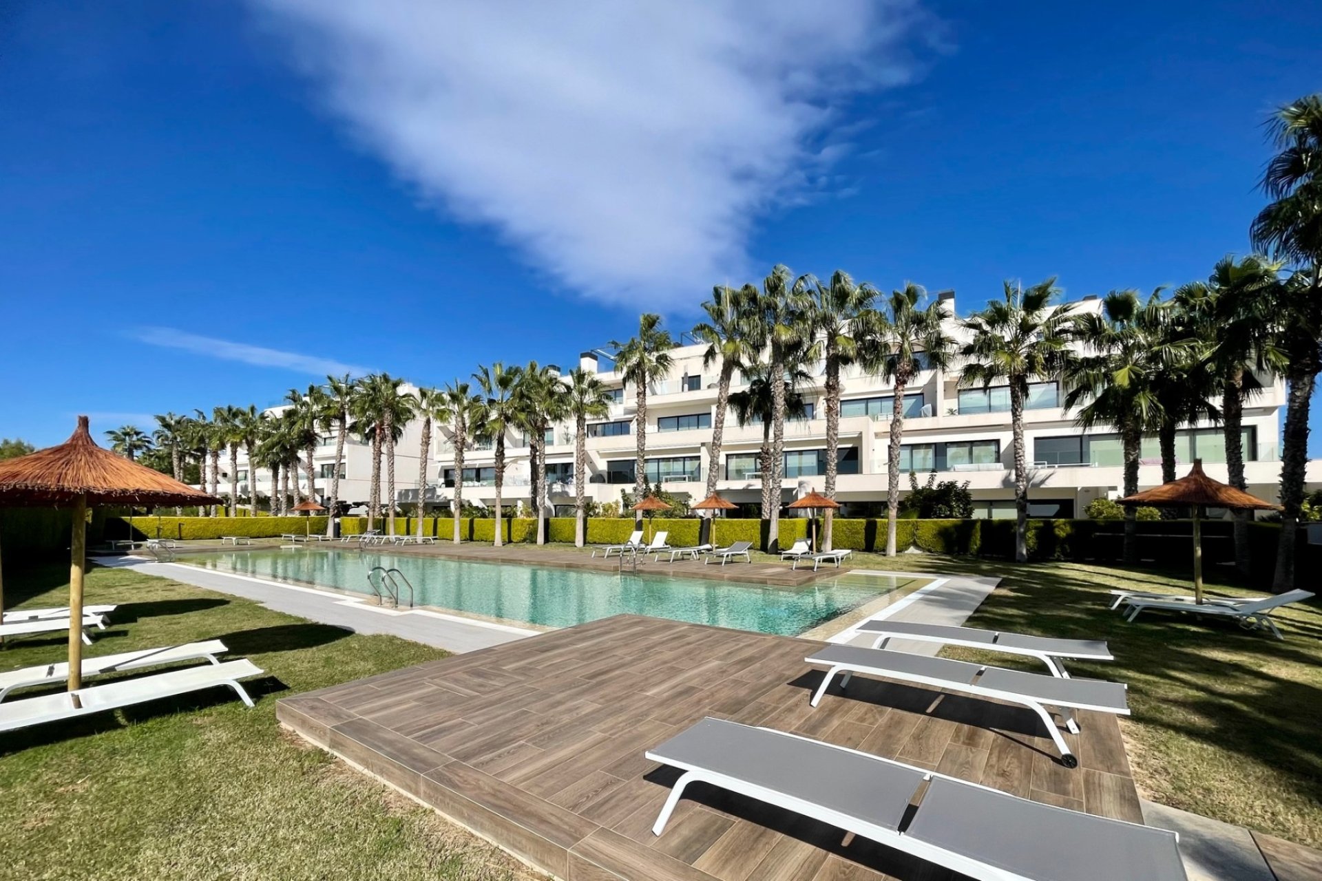 Resale - Apartment -
Las Colinas Golf Resort - Las Colinas golf