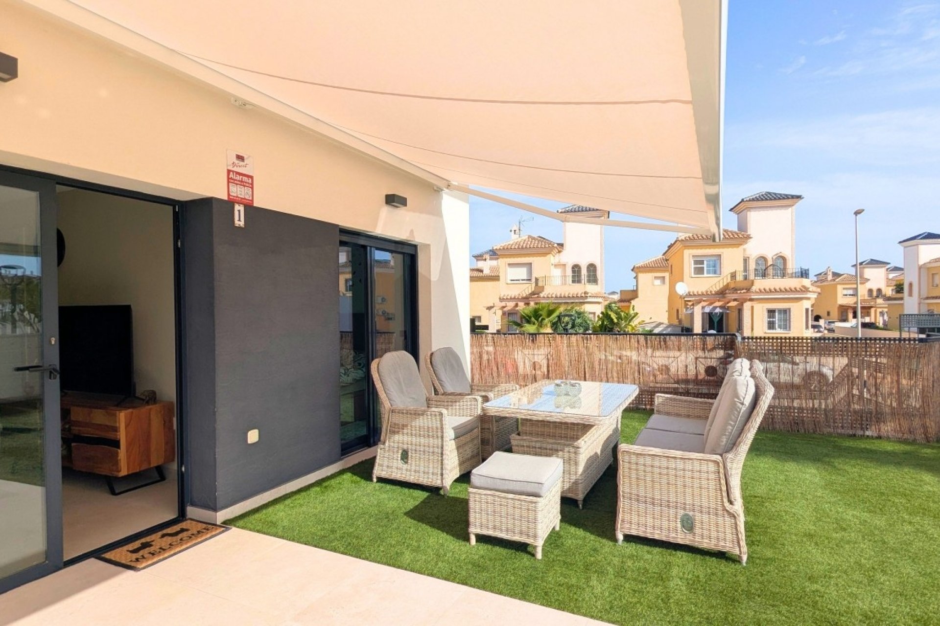 Resale - Apartment -
Lo Crispin - Inland