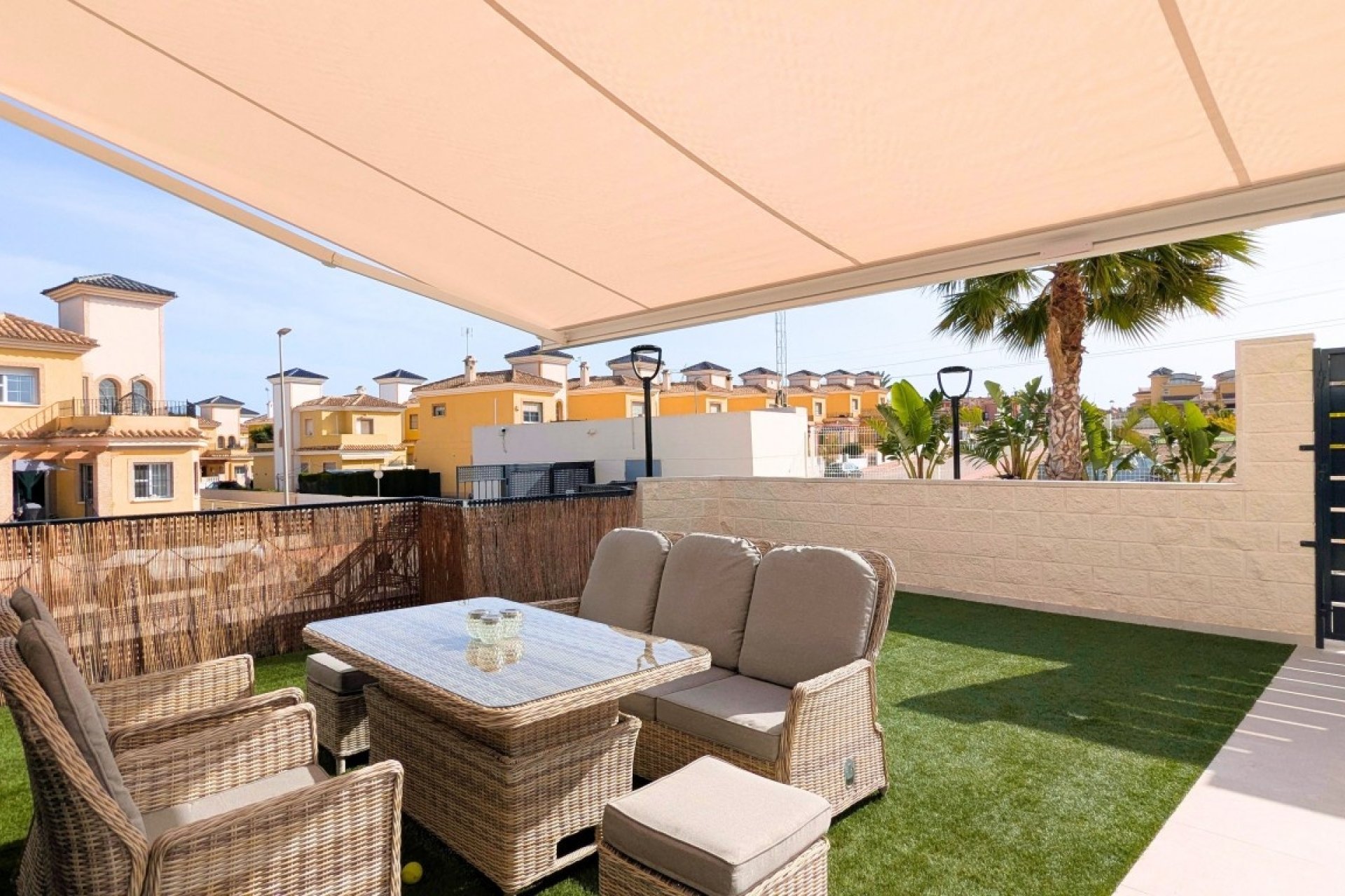 Resale - Apartment -
Lo Crispin - Inland