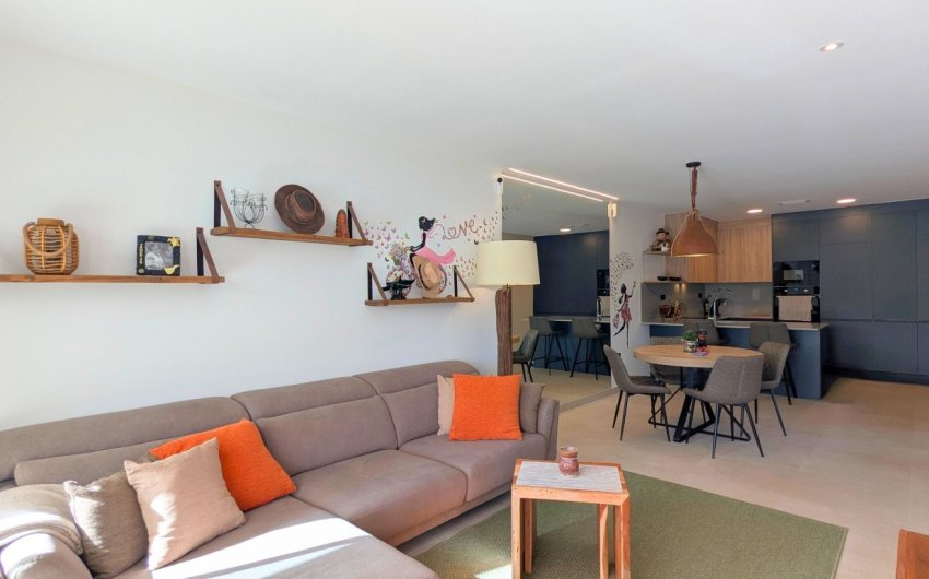 Resale - Apartment -
Lo Crispin - Inland