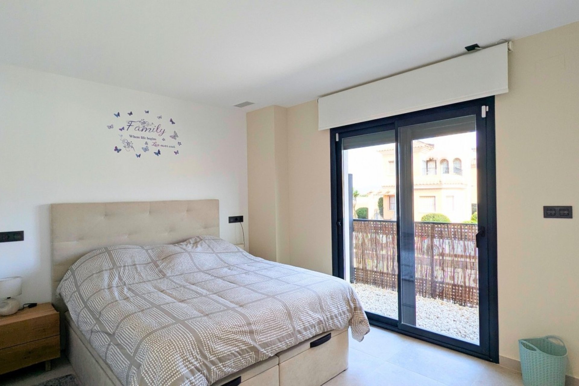 Resale - Apartment -
Lo Crispin - Inland