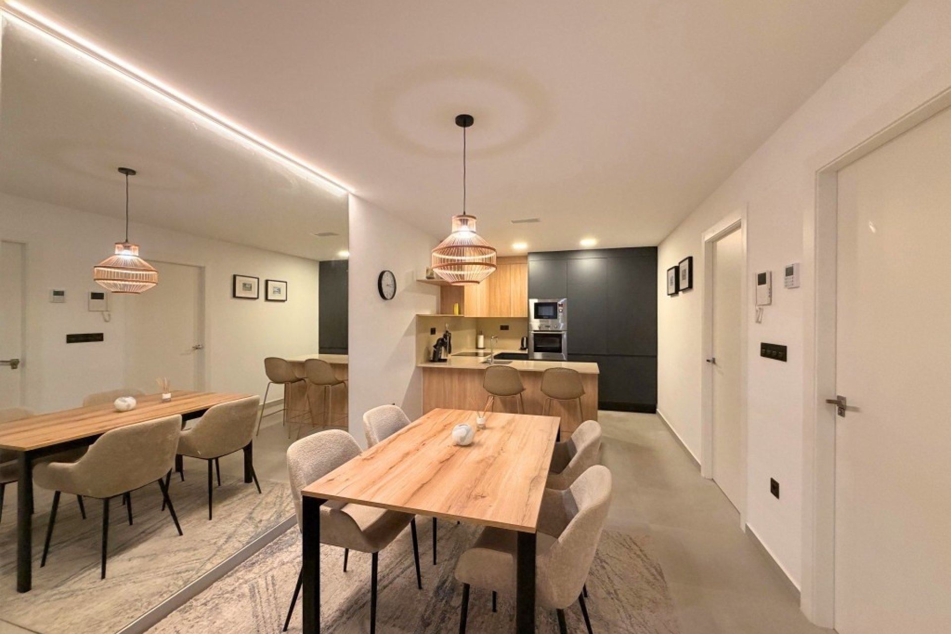 Resale - Apartment -
Lo Crispin - Inland