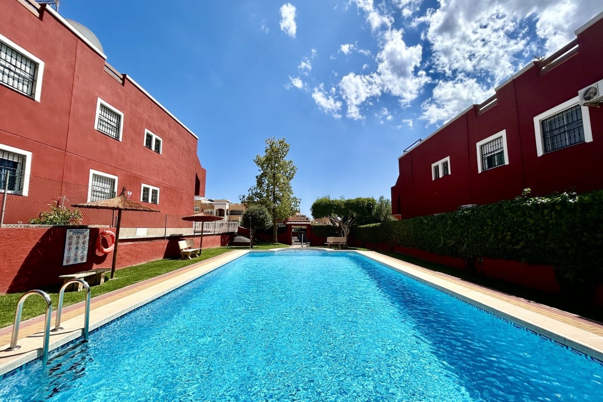Resale - Apartment -
Los Altos - Costa Blanca