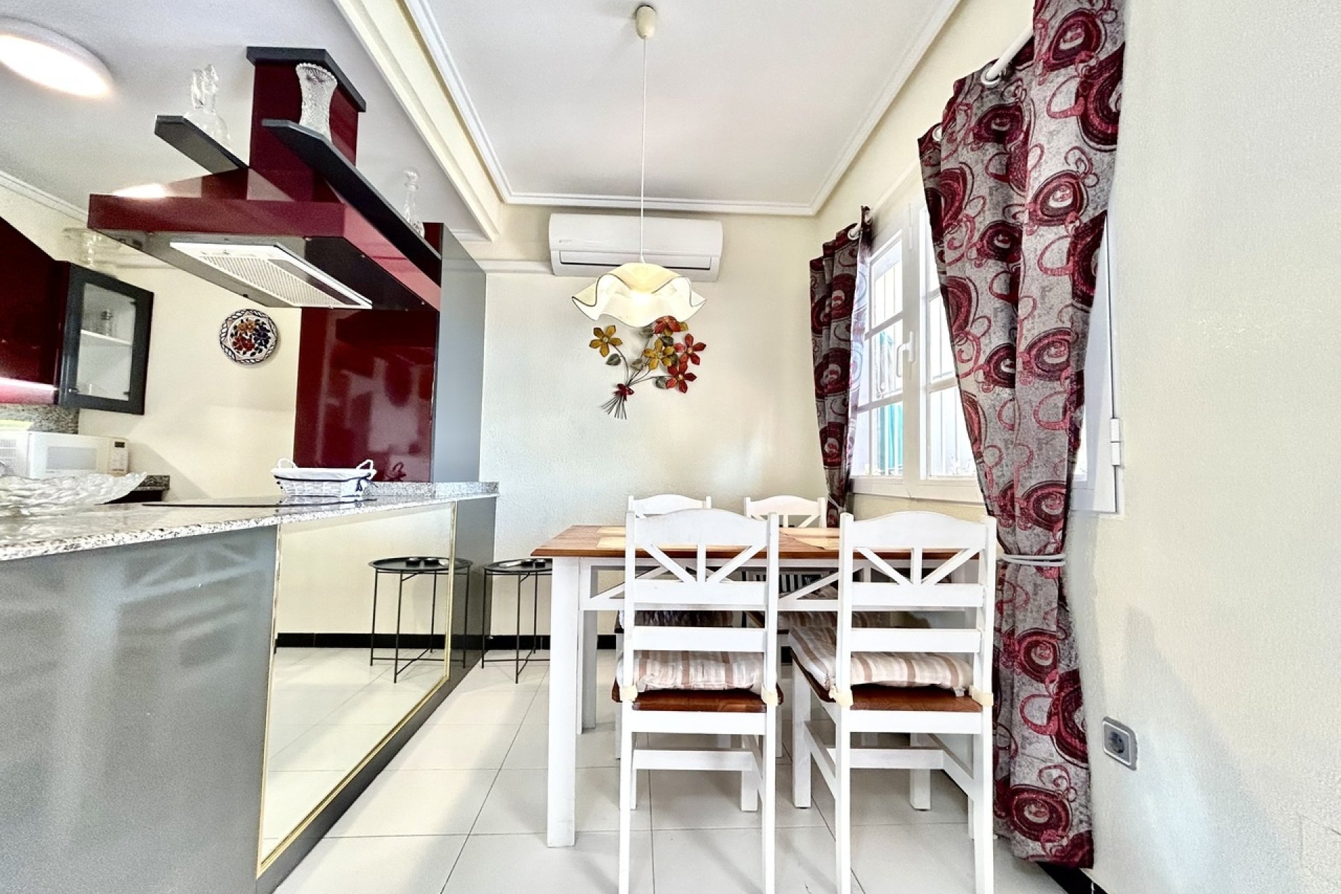 Resale - Apartment -
Los Altos - Costa Blanca