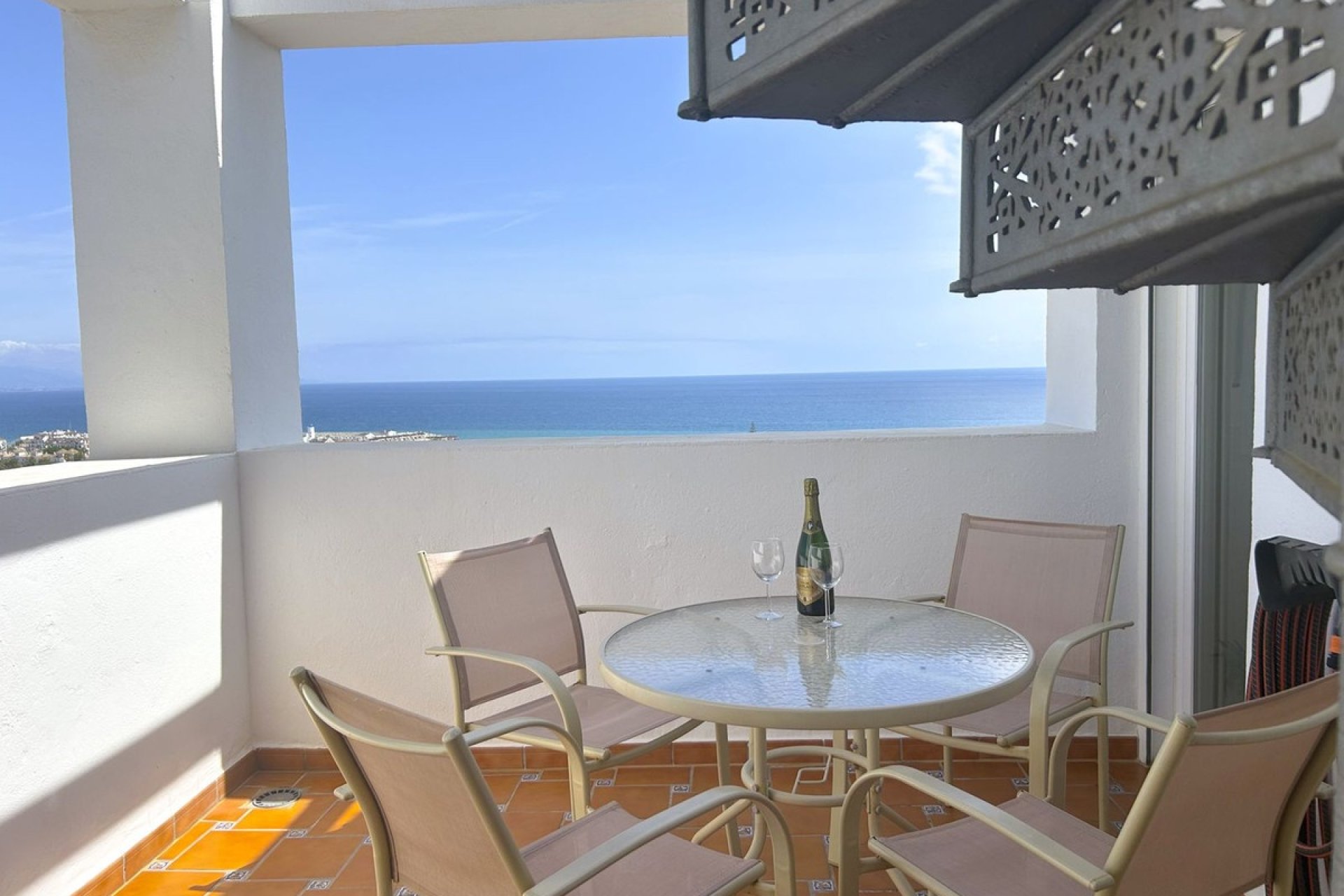 Resale - Apartment -
Manilva - Inland