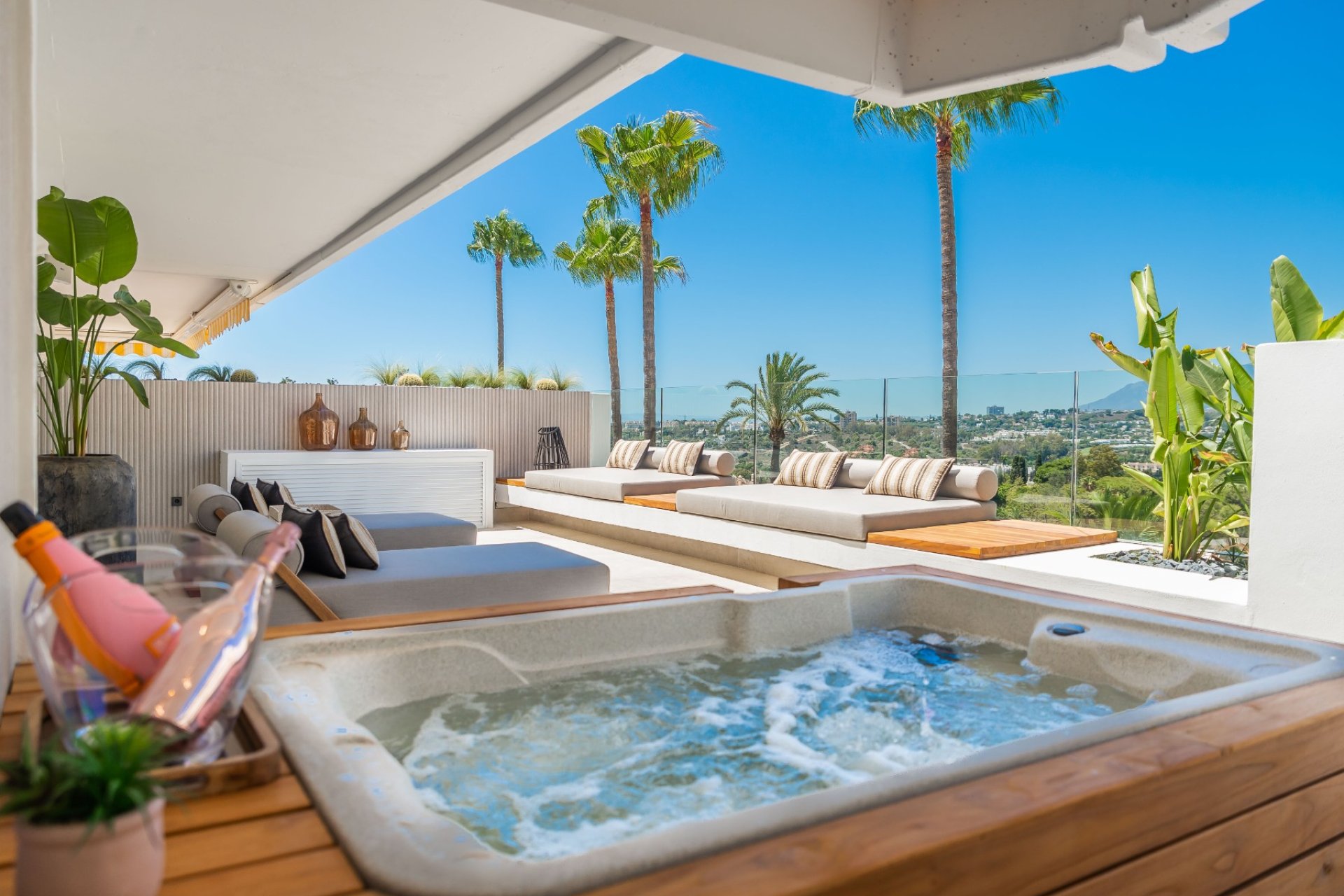 Resale - Apartment -
Marbella - Golden Mile