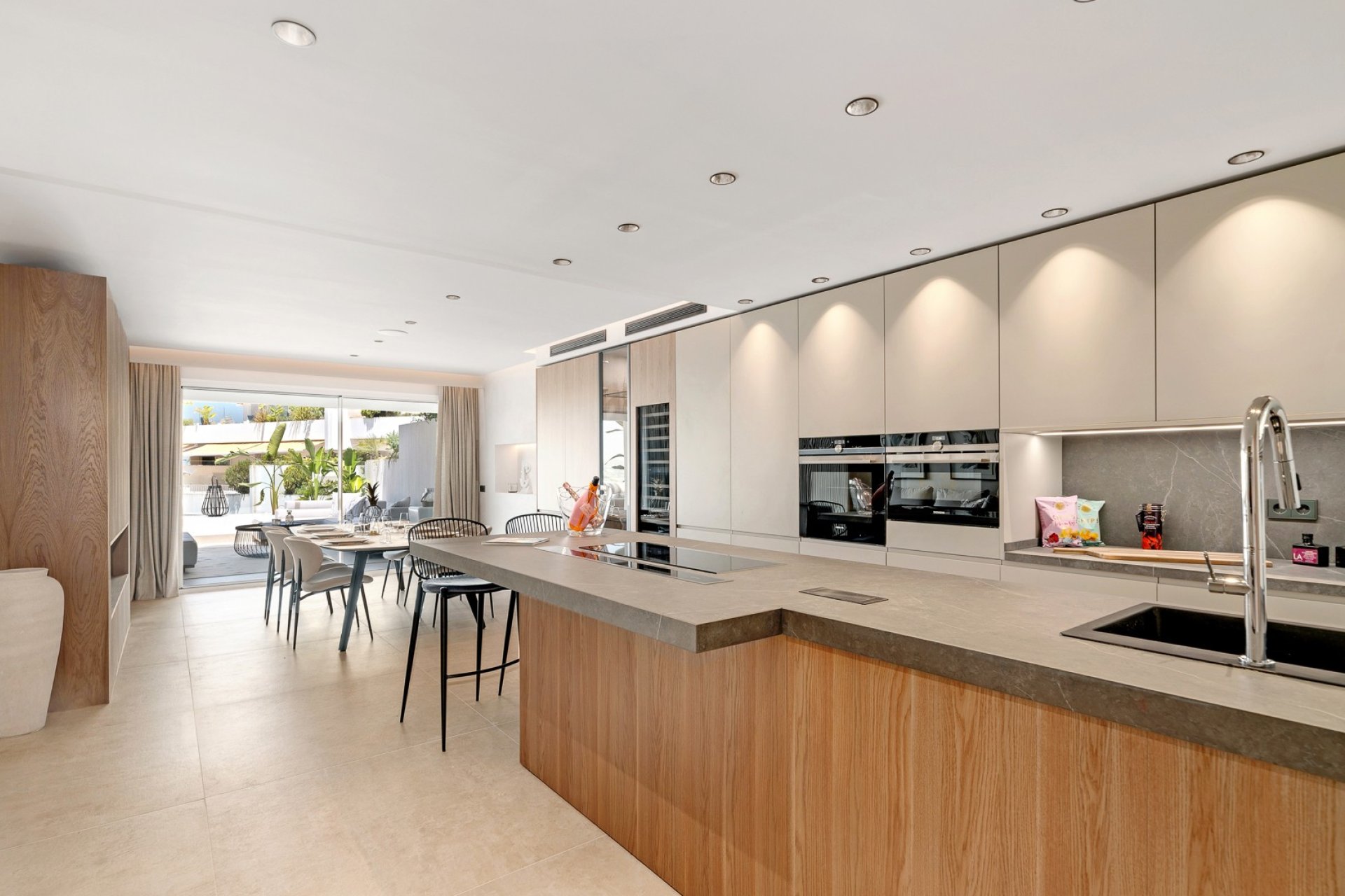 Resale - Apartment -
Marbella - Golden Mile