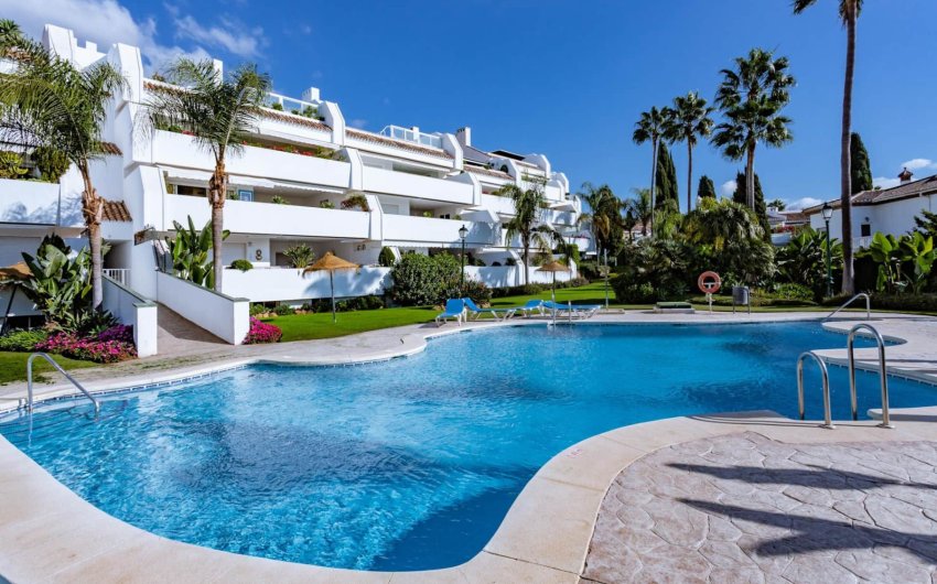 Resale - Apartment -
Marbella - Los Monteros