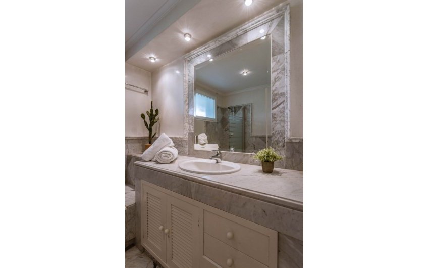 Resale - Apartment -
Marbella - Los Monteros