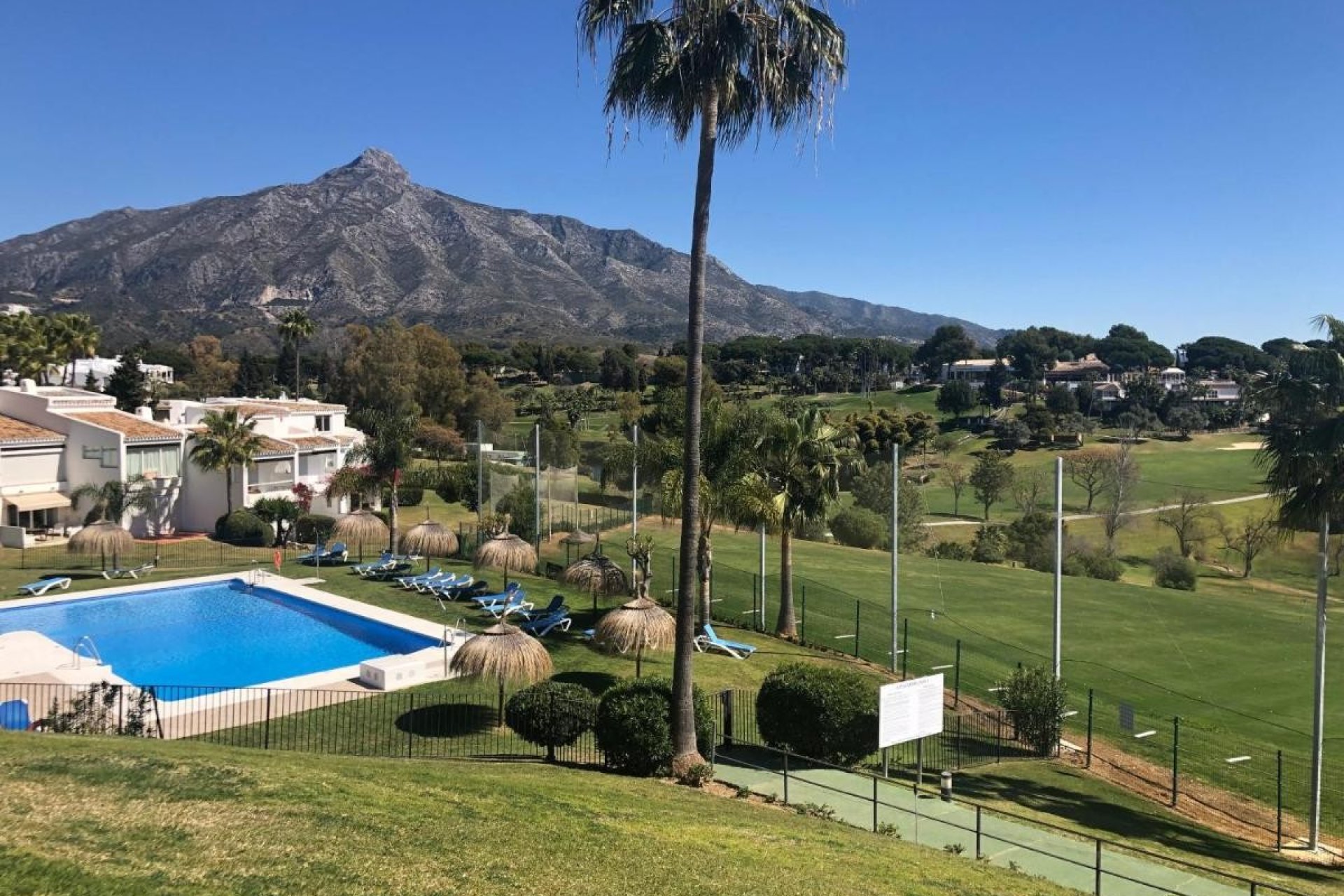 Resale - Apartment -
Marbella - Nueva Andalucía