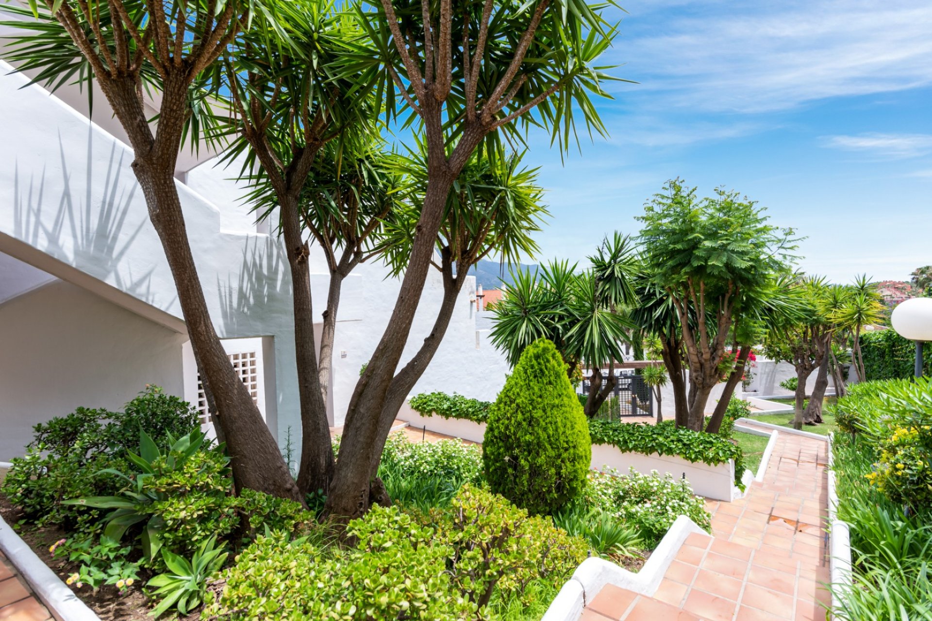 Resale - Apartment -
Marbella - Nueva Andalucía