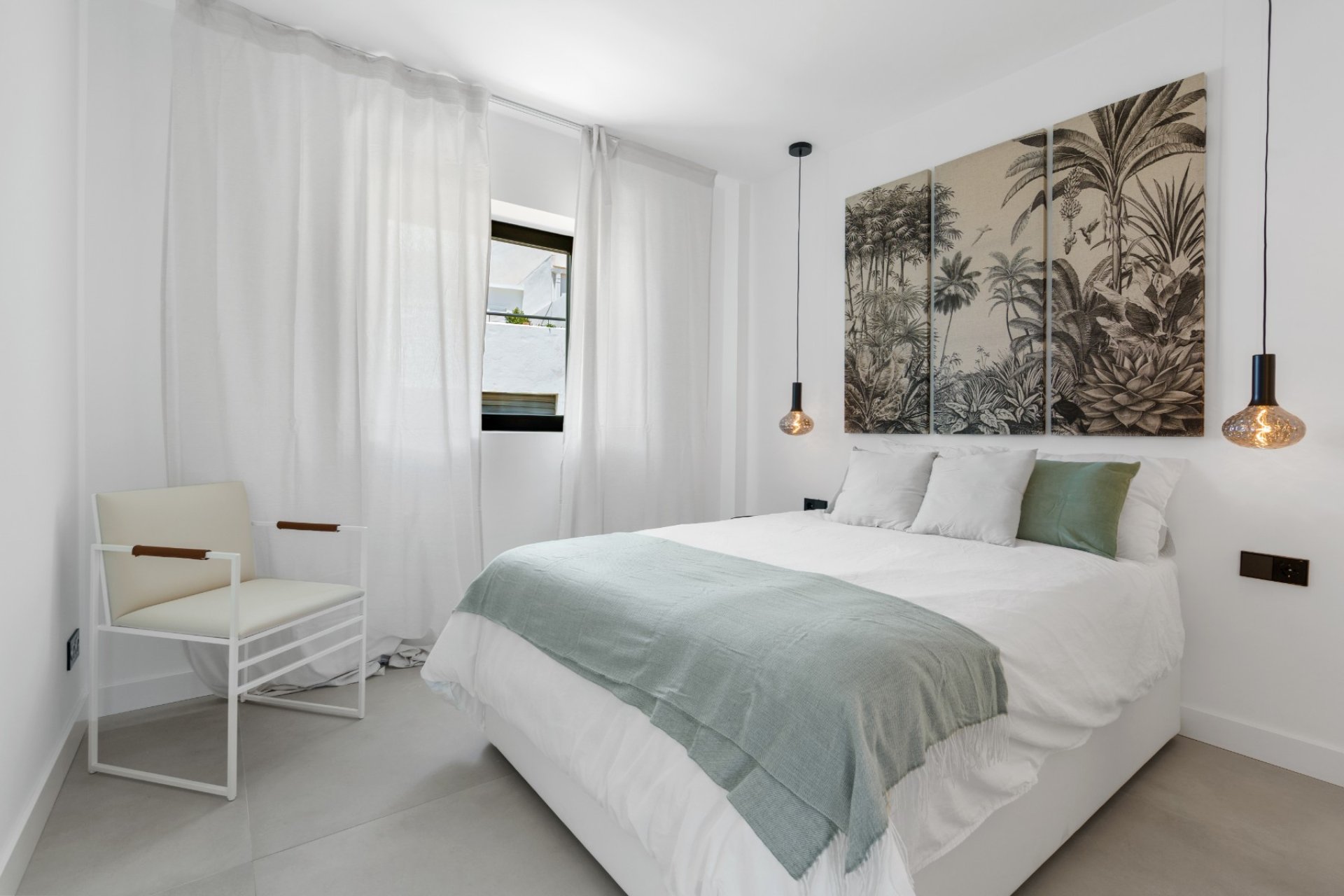 Resale - Apartment -
Marbella - Nueva Andalucía