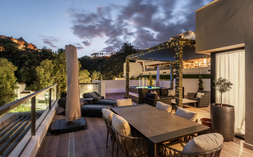 Resale - Apartment -
Marbella - Nueva Andalucía