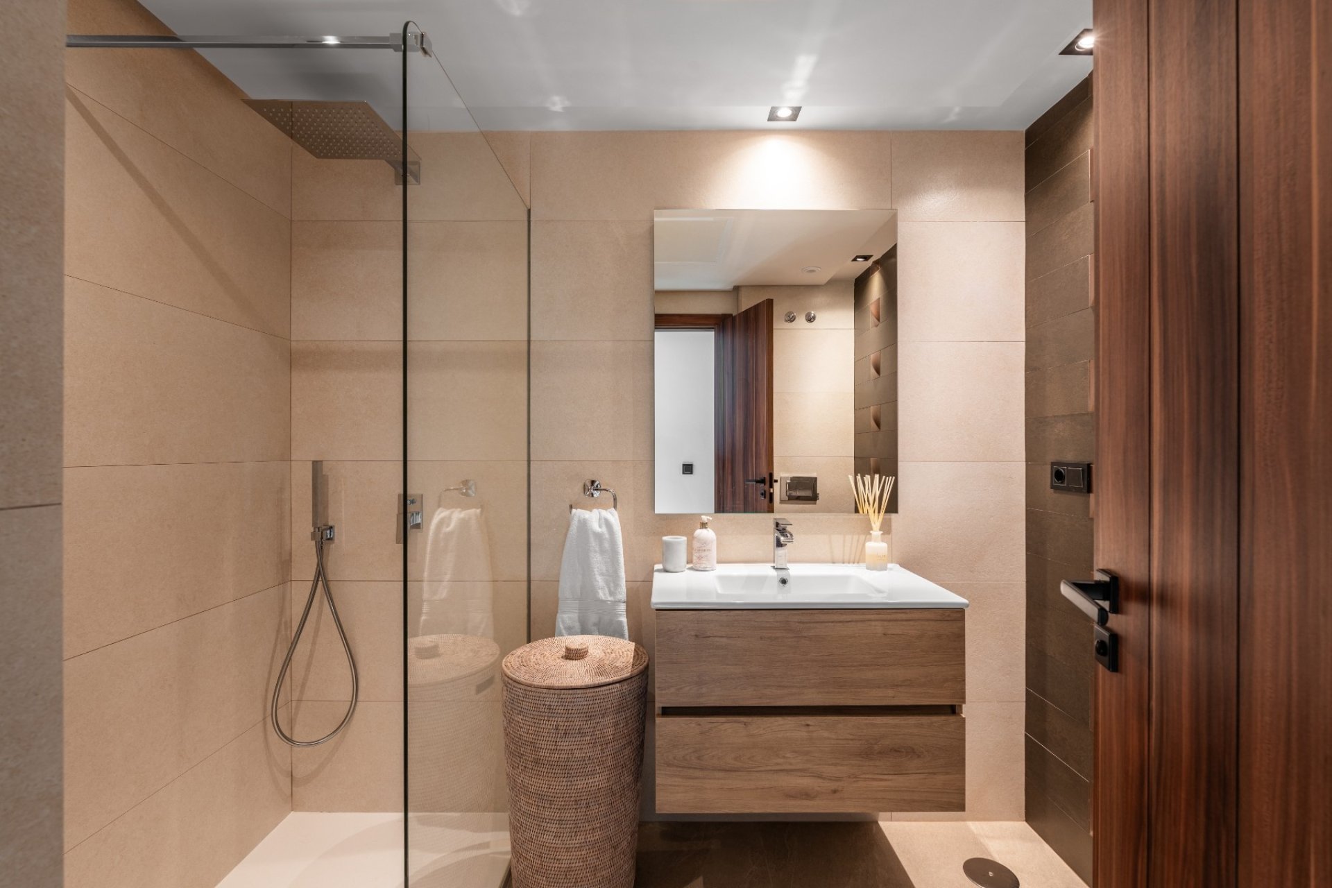 Resale - Apartment -
Marbella - Nueva Andalucía