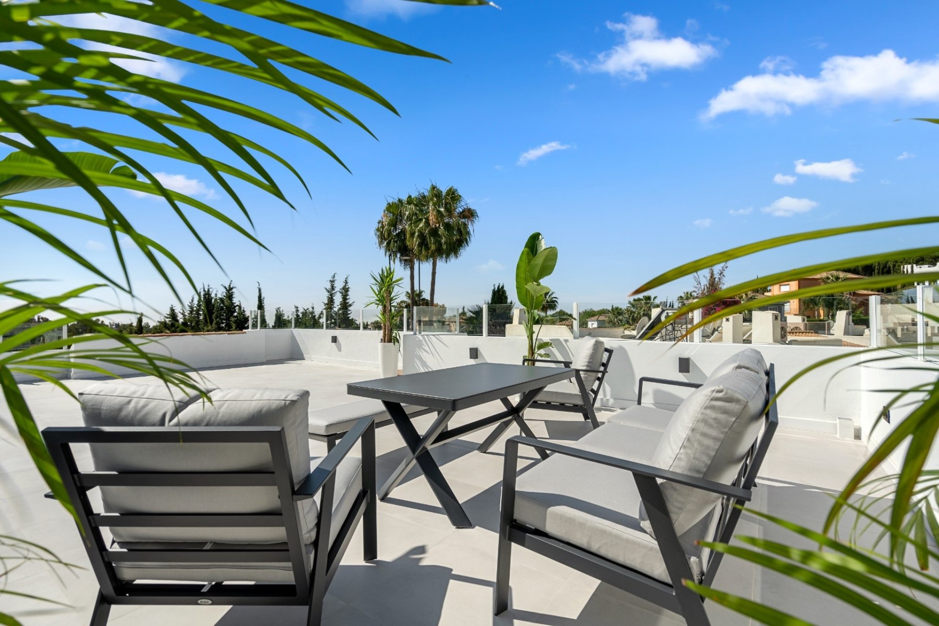 Resale - Apartment -
Marbella - Nueva Andalucía