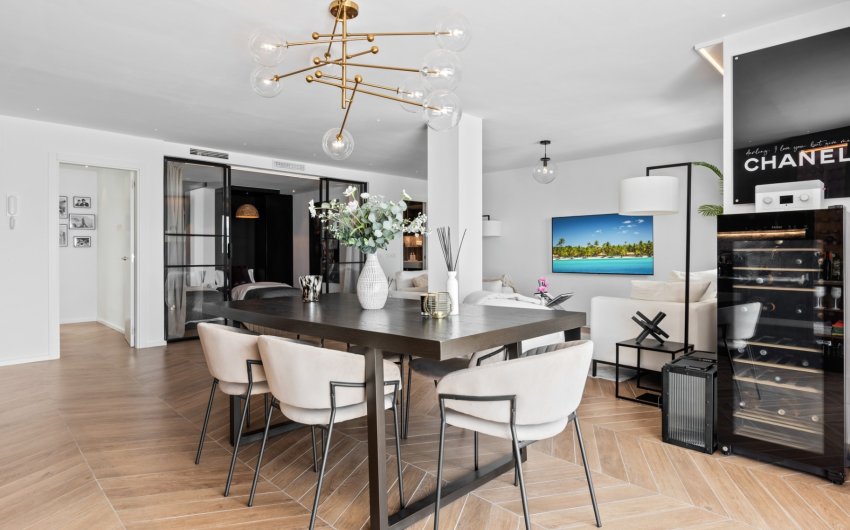 Resale - Apartment -
Marbella - Nueva Andalucía