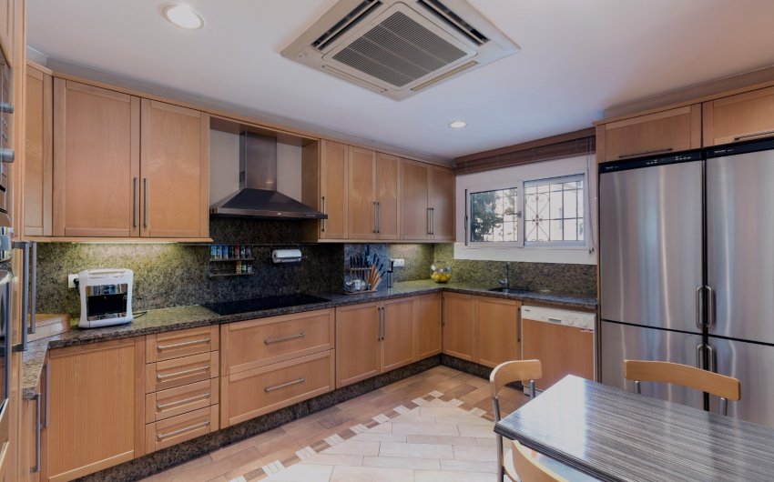 Resale - Apartment -
Marbella - Nueva Andalucía