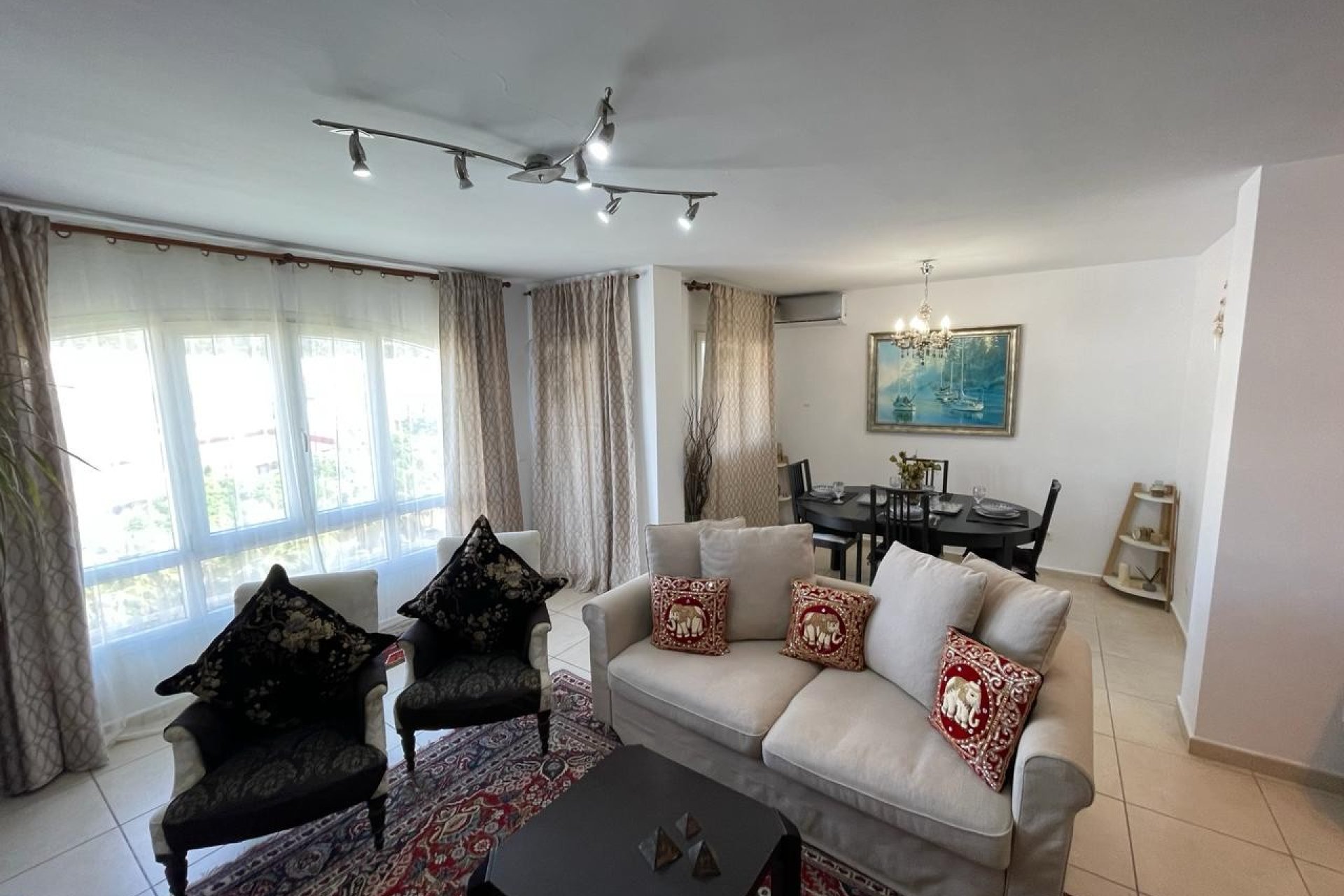 Resale - Apartment -
Marbella - Nueva Andalucía