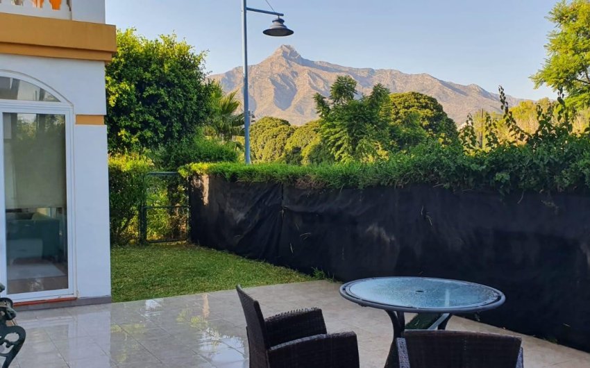 Resale - Apartment -
Marbella - Nueva Andalucía