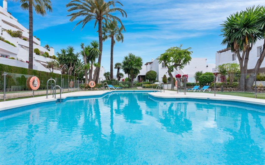 Resale - Apartment -
Marbella - Nueva Andalucía
