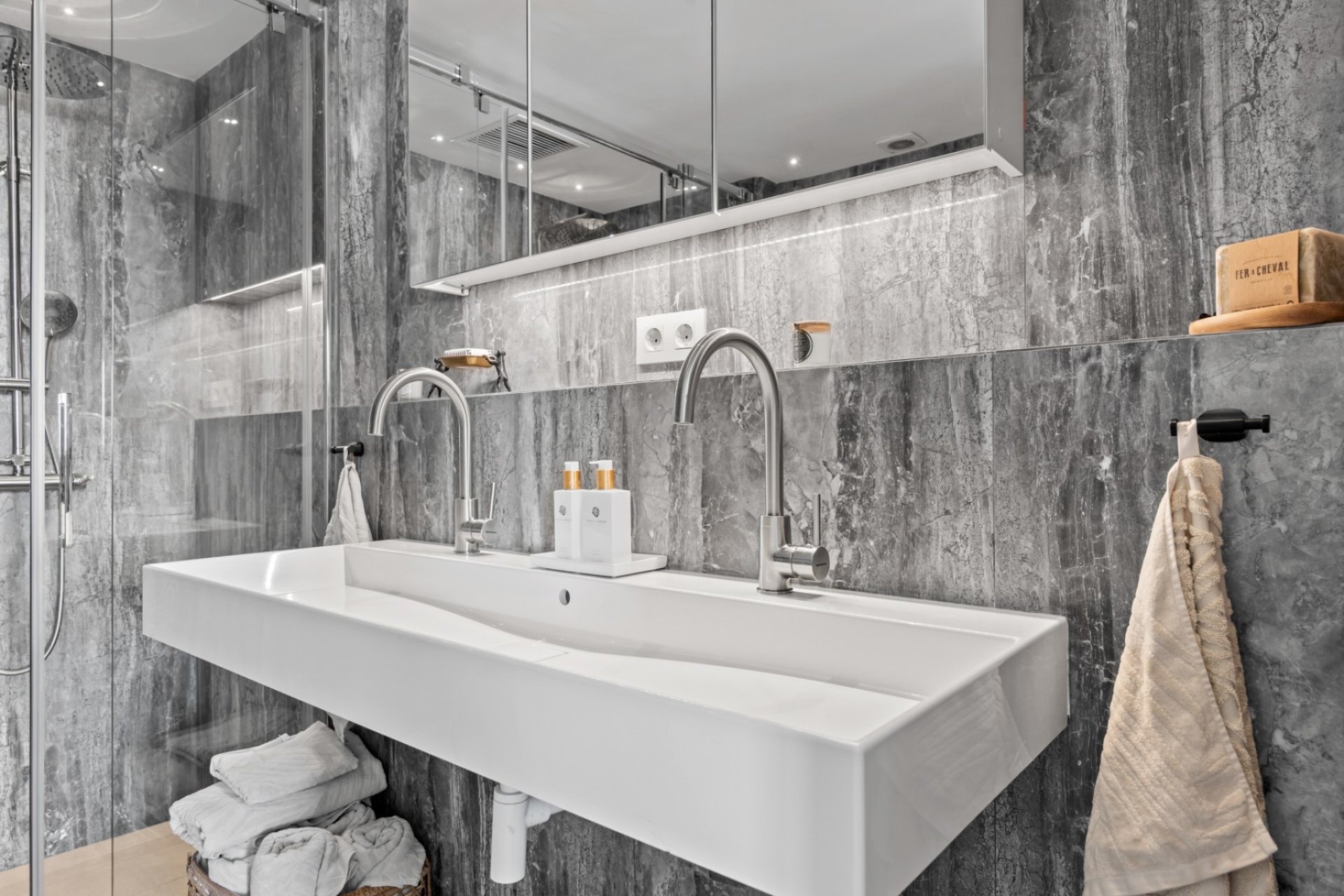Resale - Apartment -
Marbella - Nueva Andalucía