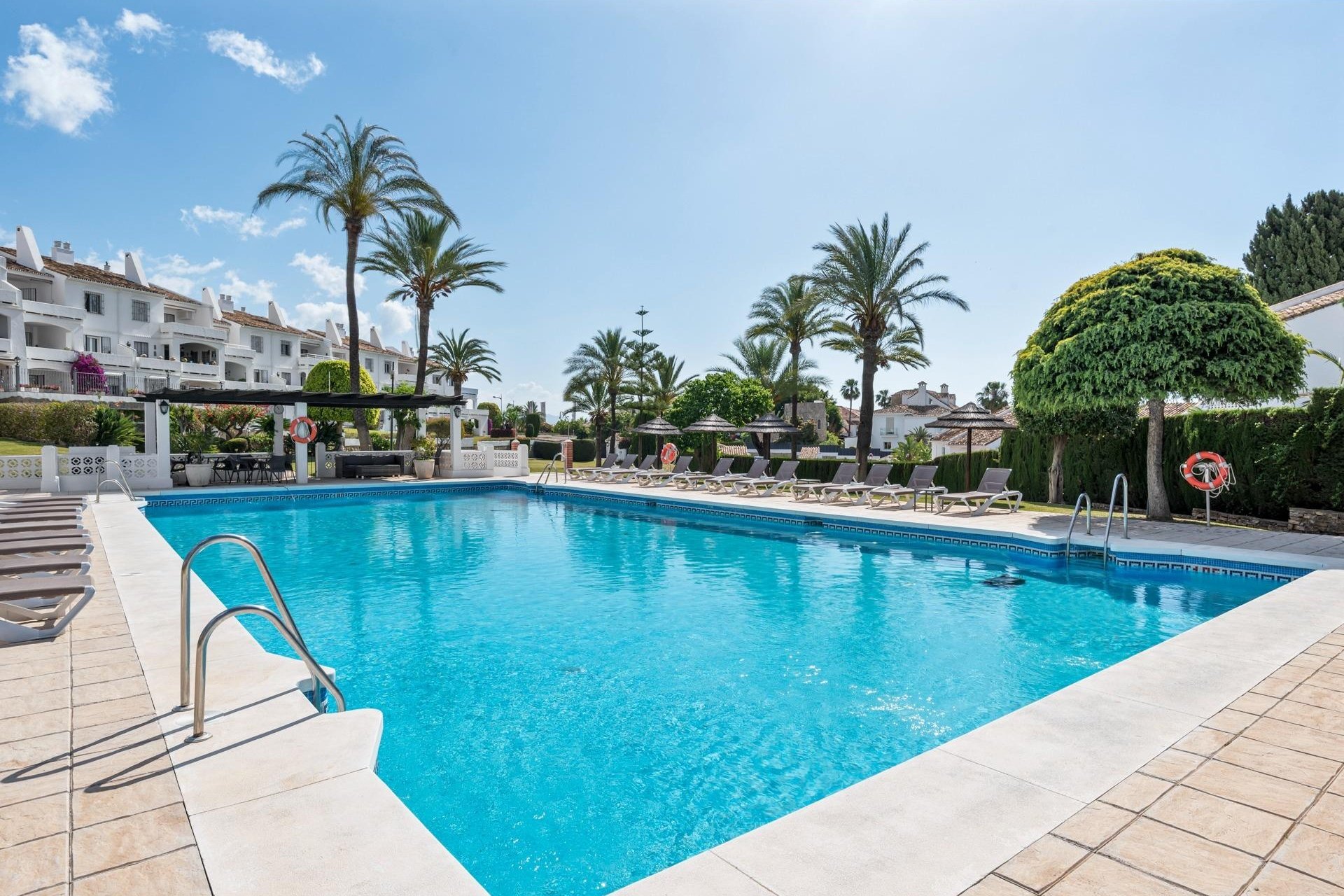 Resale - Apartment -
Marbella - Nueva Andalucia